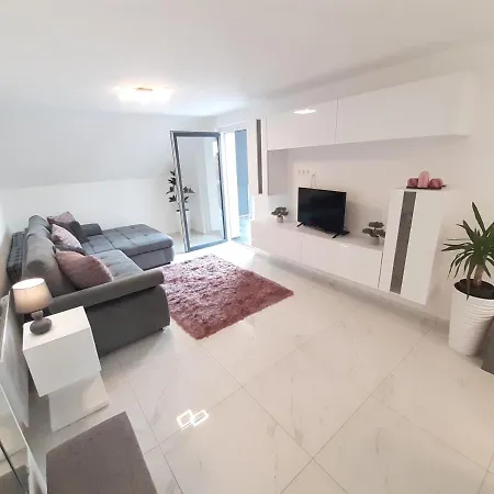 Adrien Studio Medencehasznalattal Appartement Fonyód